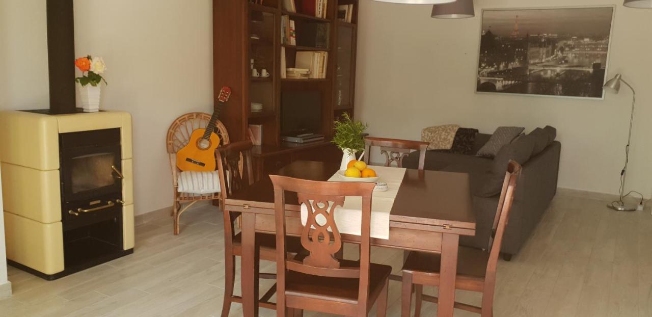 La Colombera Apartment Torrazza  ภายนอก รูปภาพ